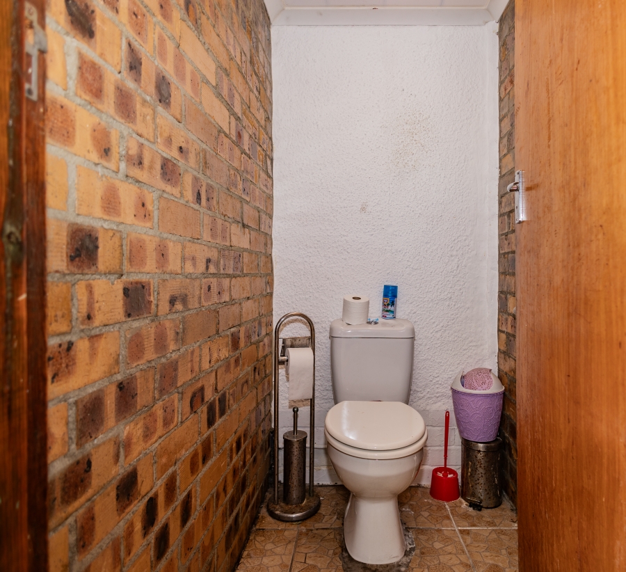 5 Bedroom Property for Sale in Ruyterwacht Western Cape